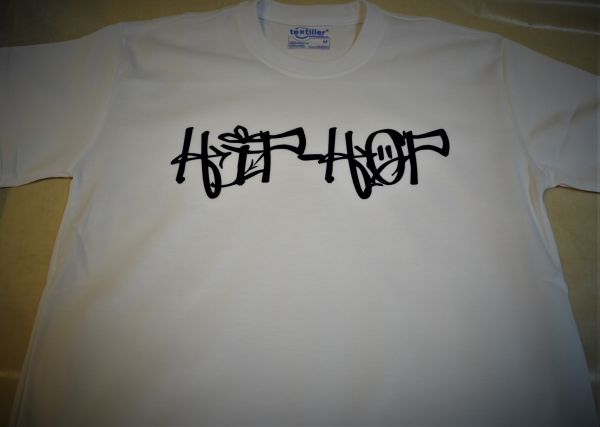Печать на футболке "Hip-hop"